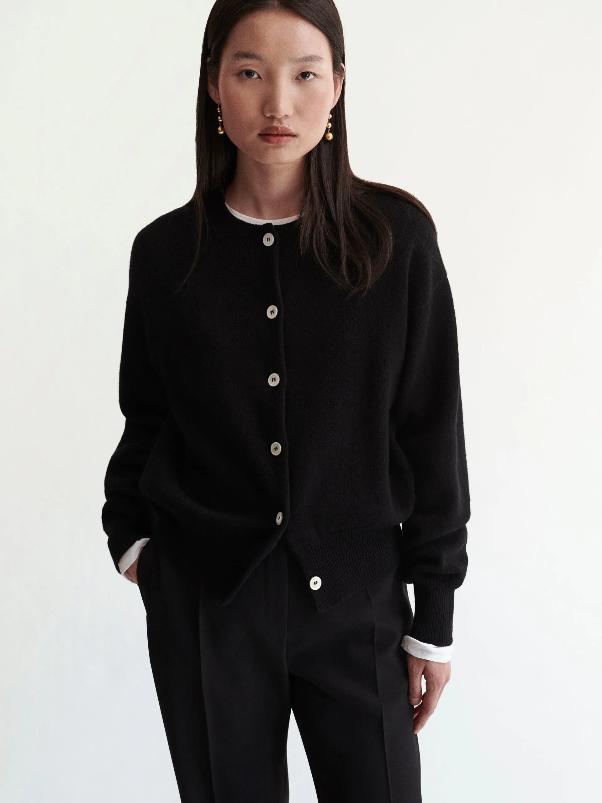 Ada Geelong crewneck cardigan in black
