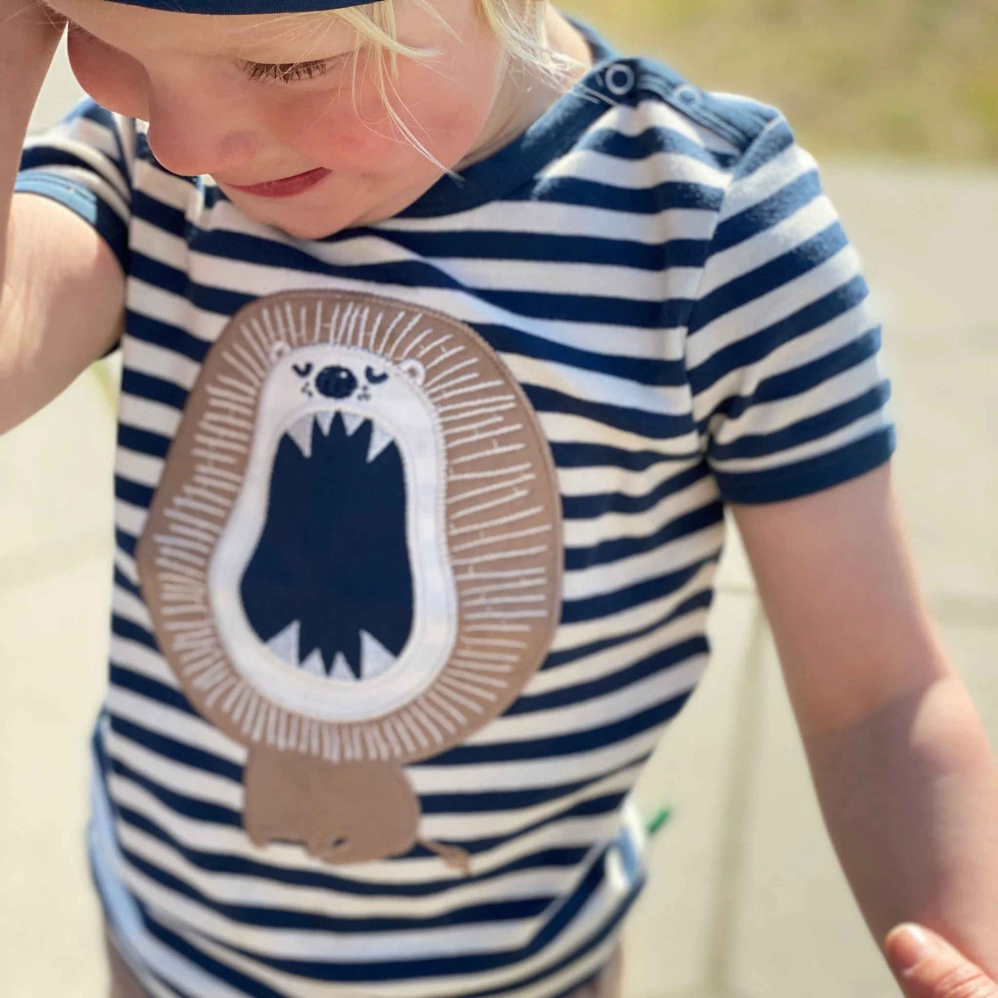 Animal stripe short sleeve t-shirt