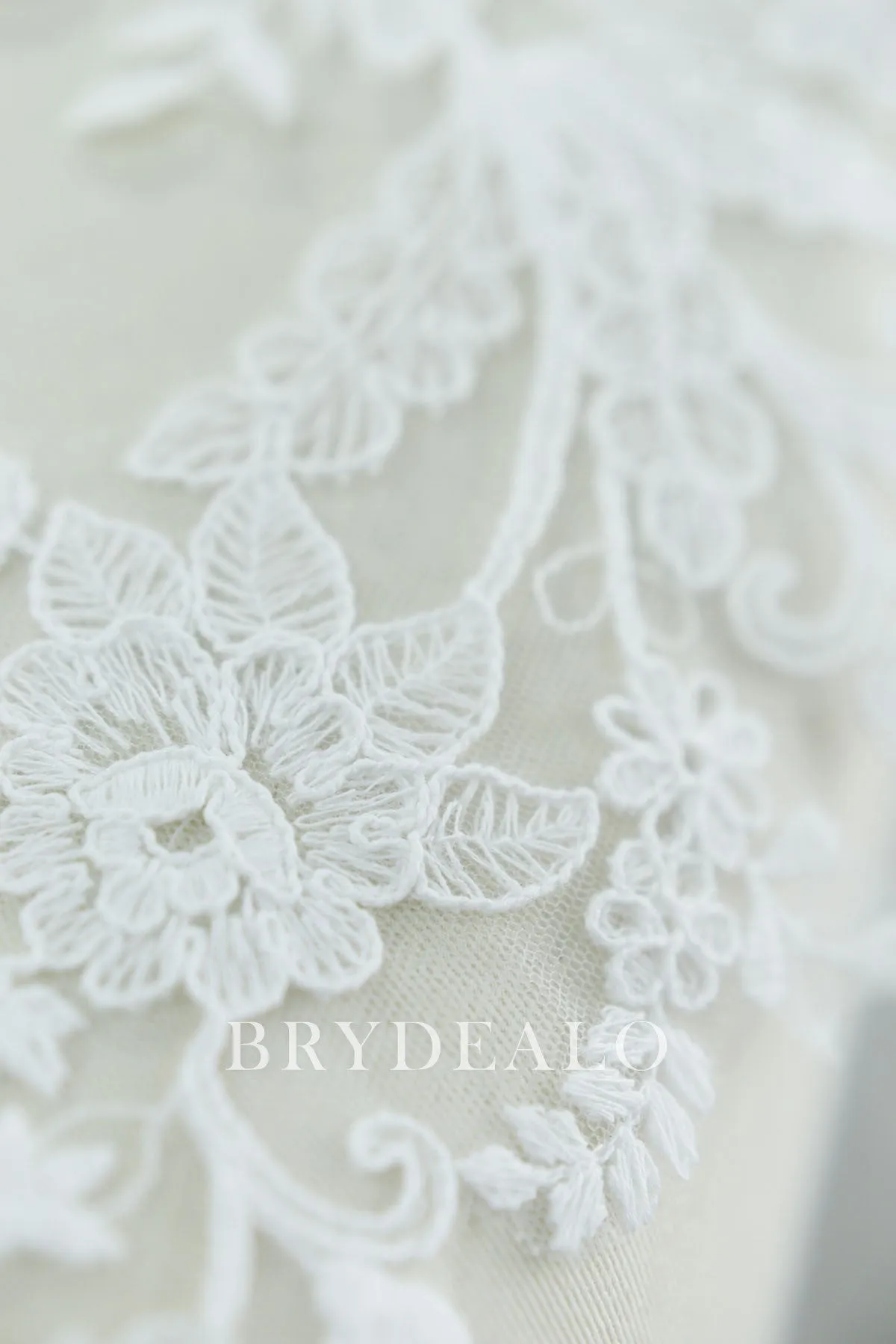 Beautiful Flower Embroidery Bridal Lace Appliques