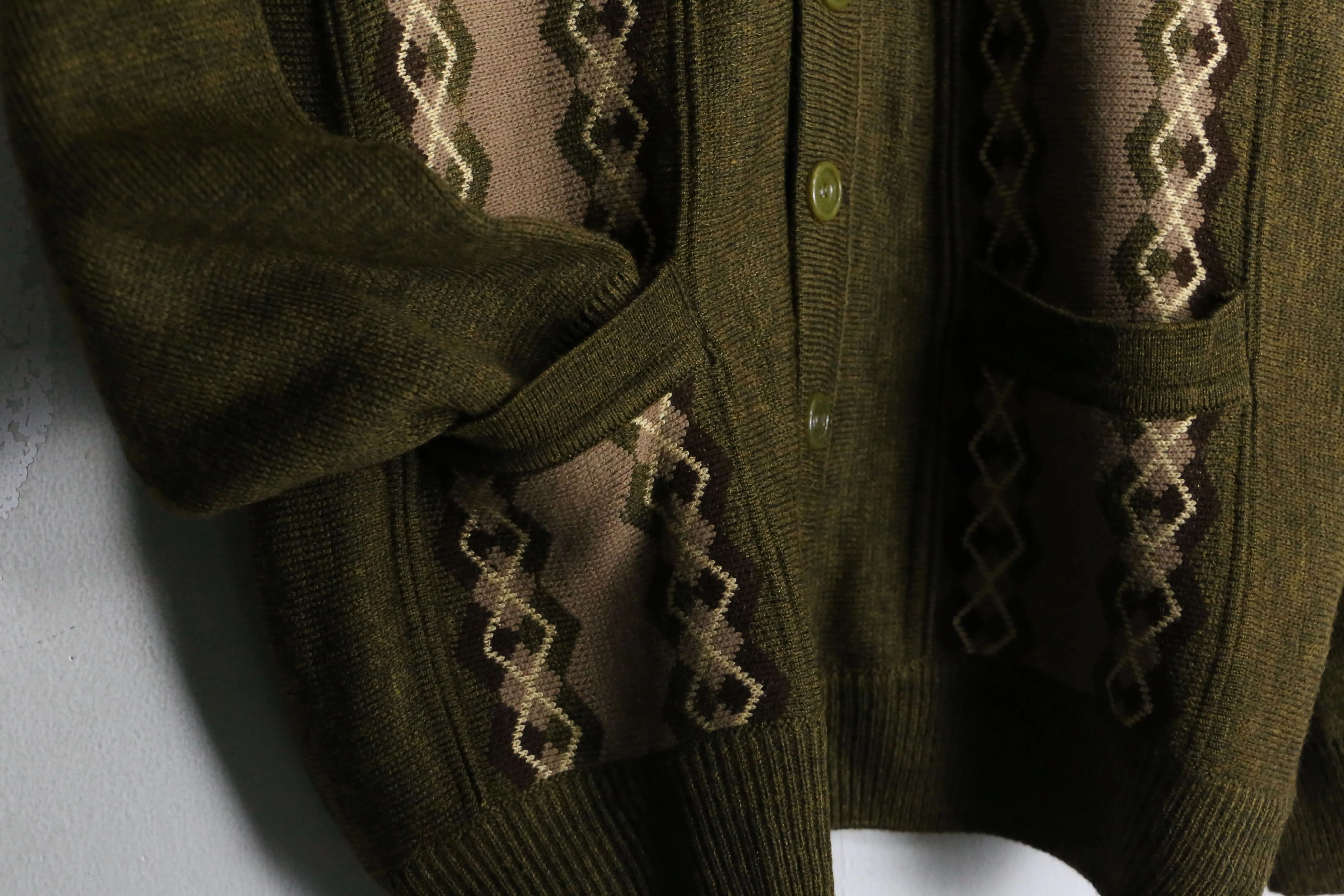 brown tone knit cardigan