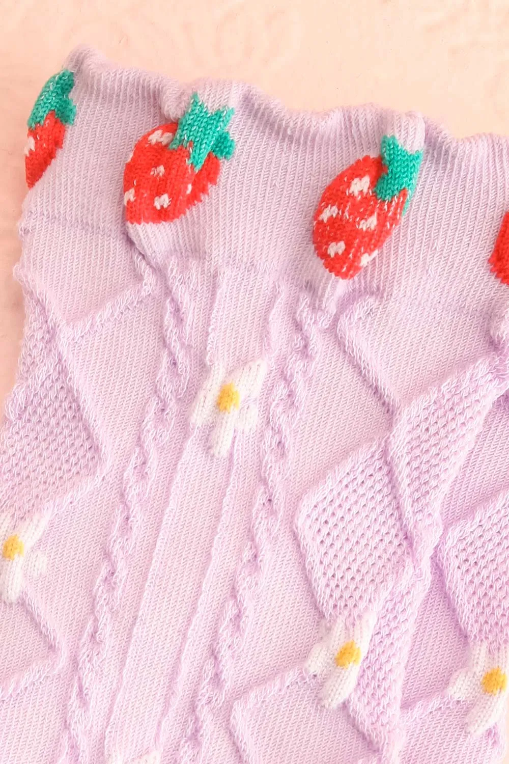 Cesia Lilac | Floral Strawberry Print Socks