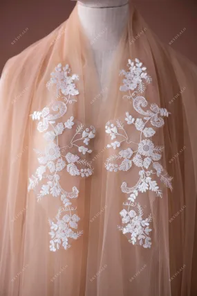 Delicate Flower Lace Appliques for Wholesale