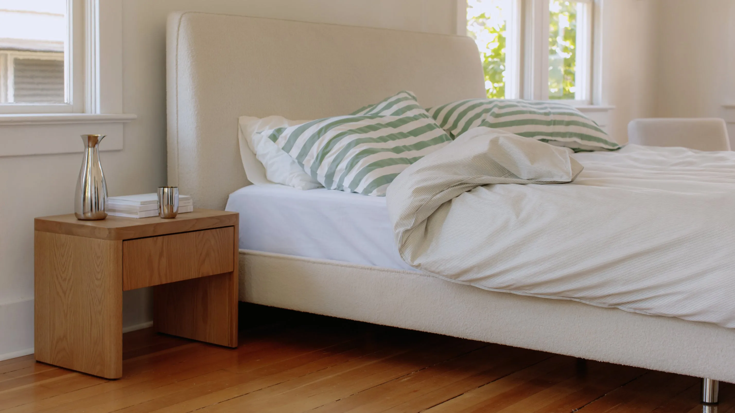 Drift Bed, Queen, Stone