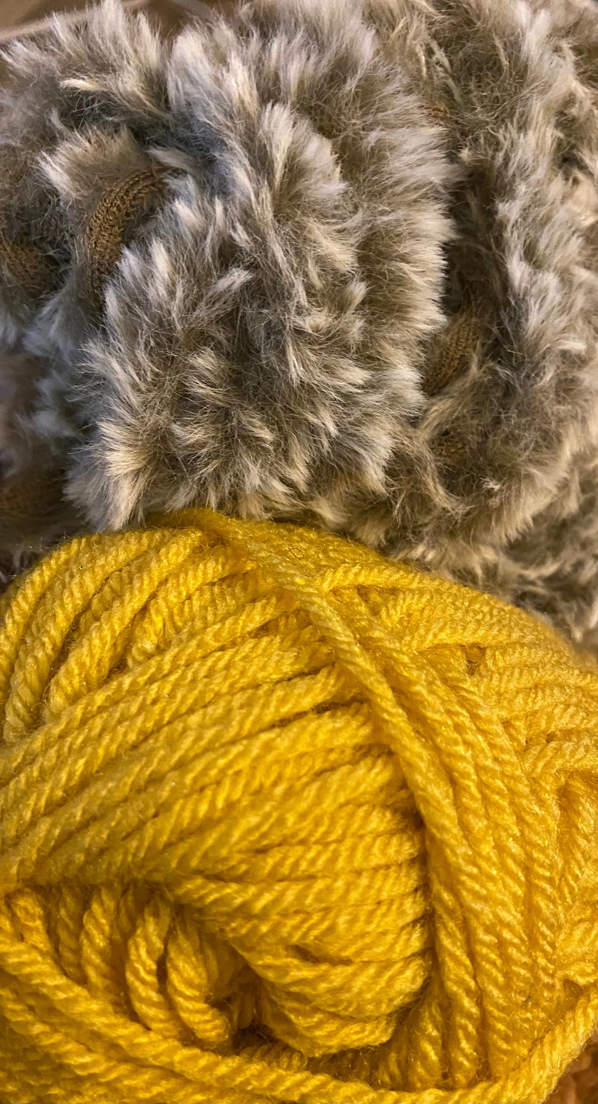 Fur trim socks