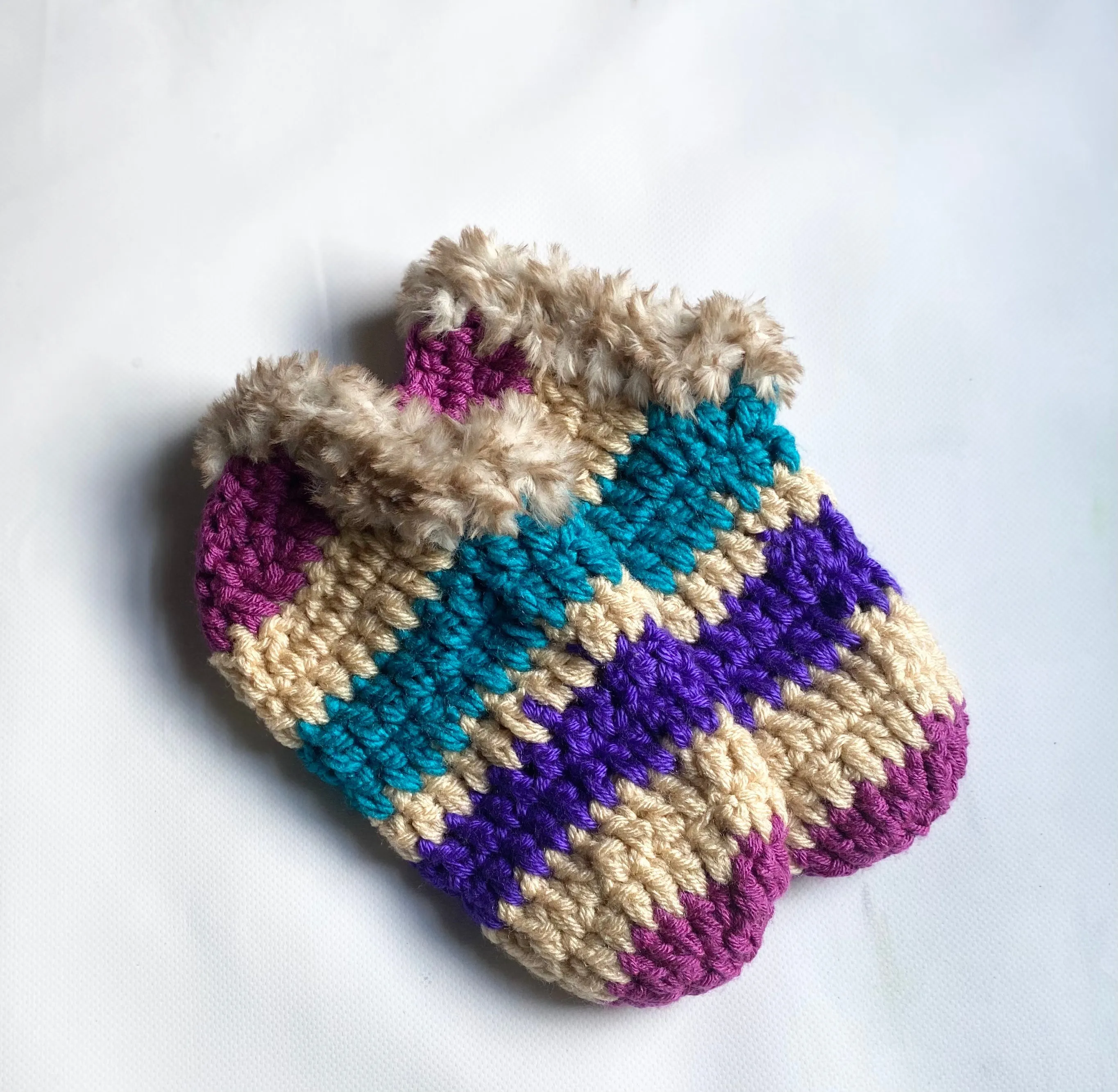 Fur trim socks