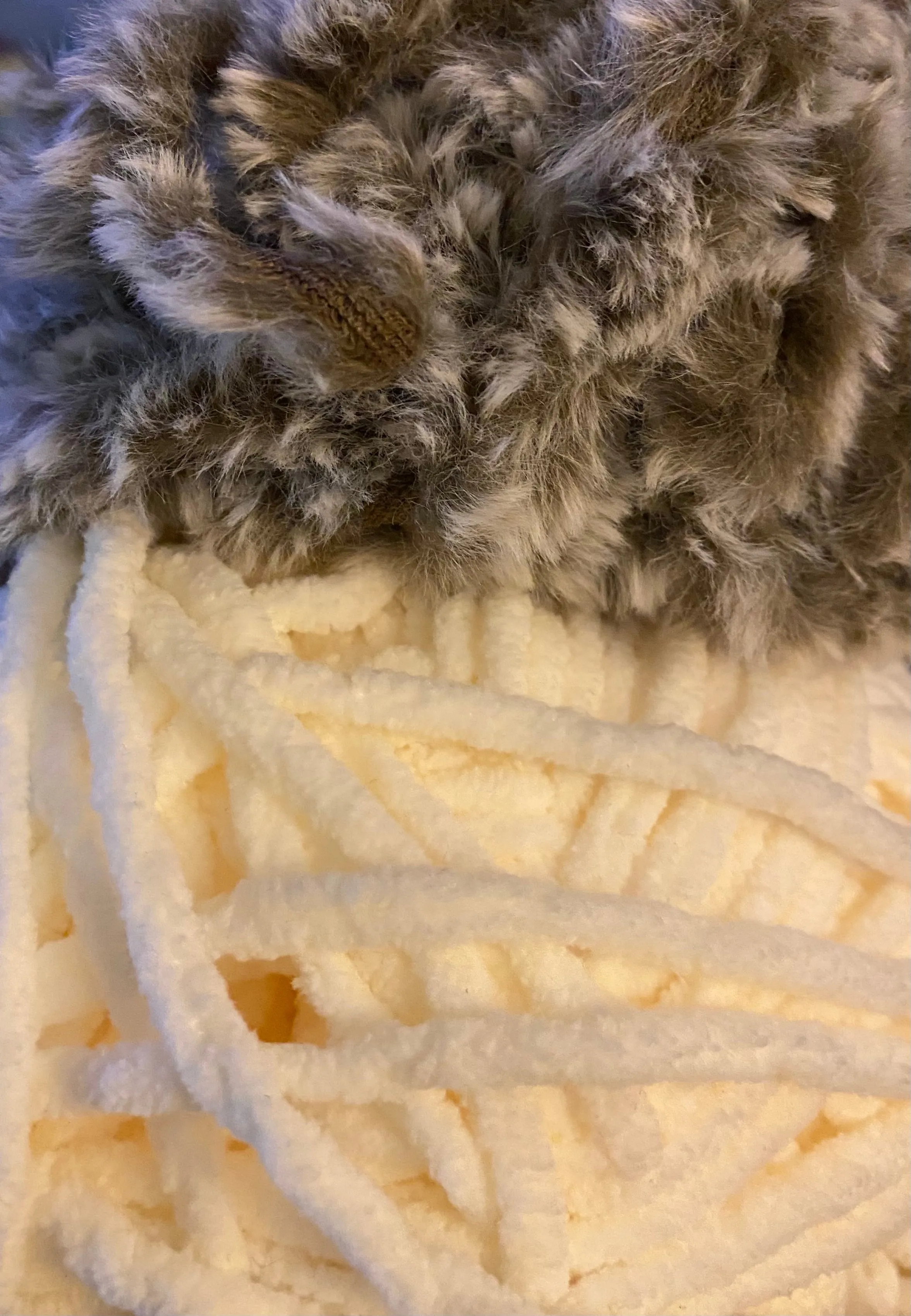 Fur trim socks