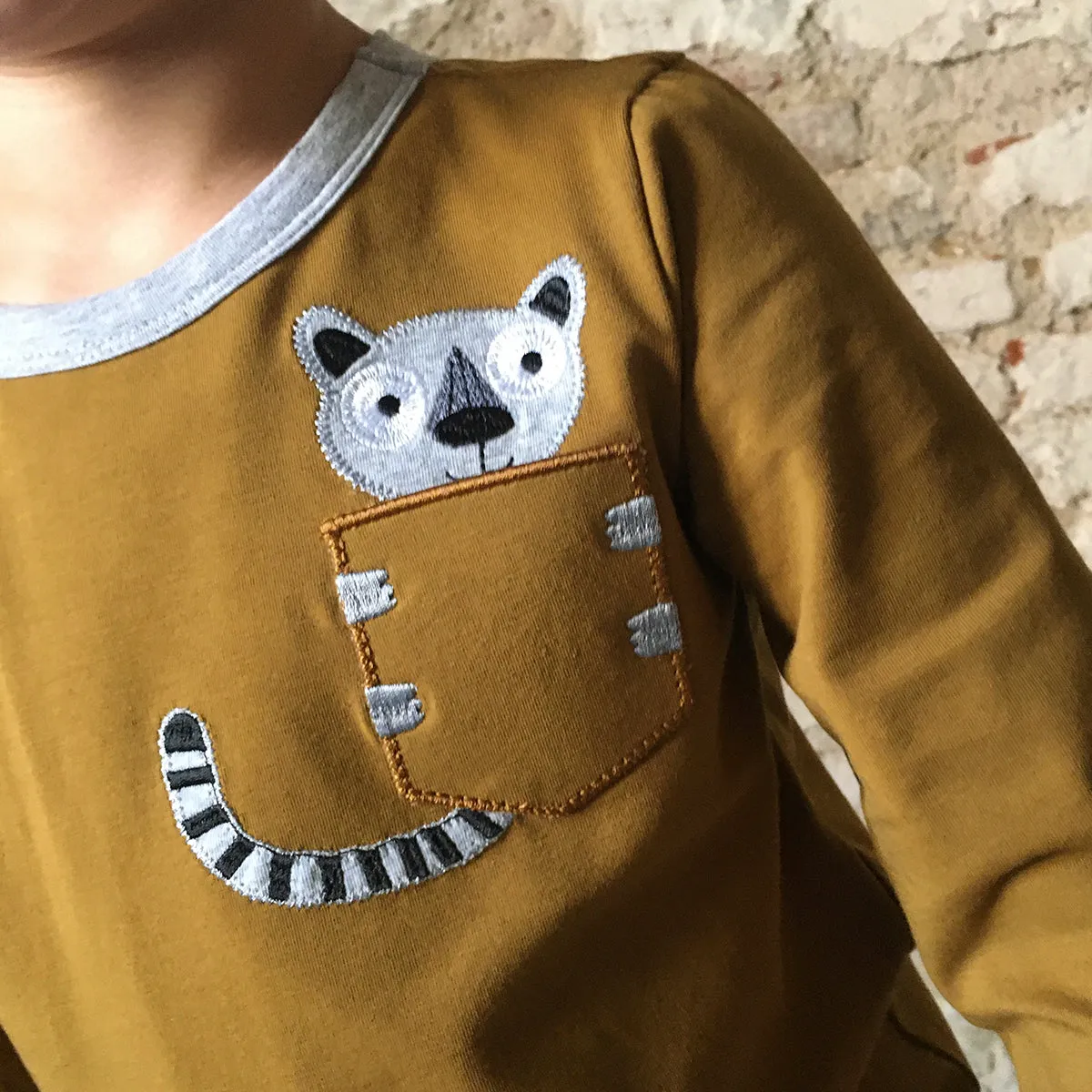 Hello lemur top: Size 18-24M
