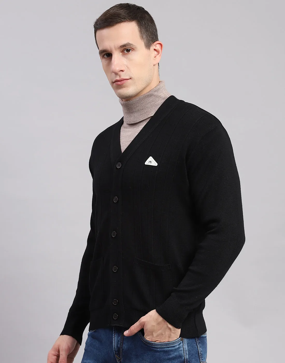 Men Black Solid V Neck Full Sleeve Cardigan