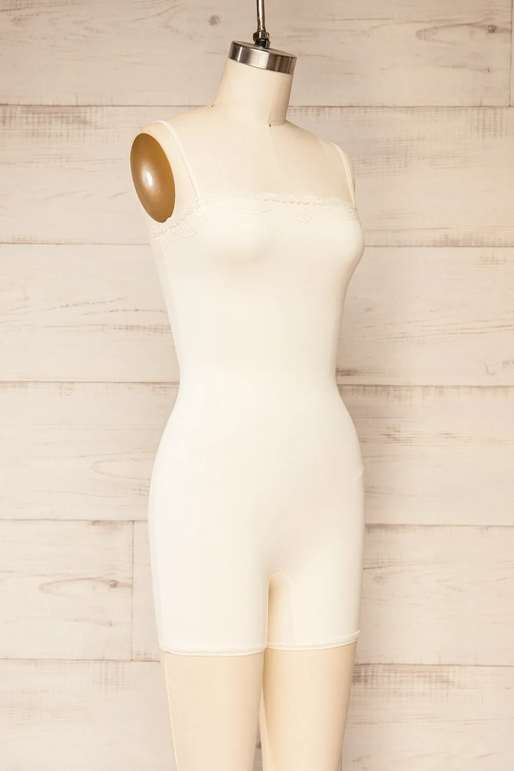 Metzi | Stretchy Ivory Lounging Romper