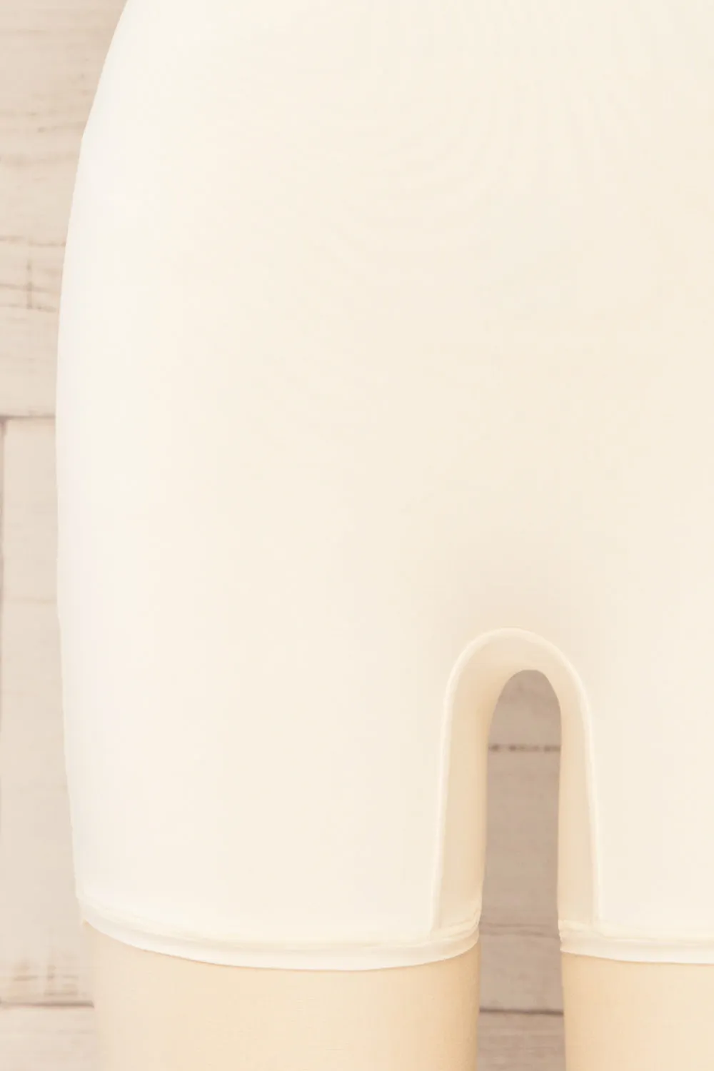 Metzi | Stretchy Ivory Lounging Romper
