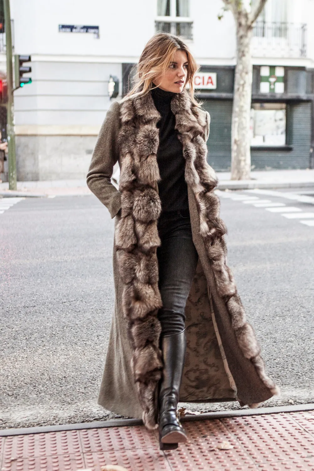 St. Petersburg Long Fur Coat - Black