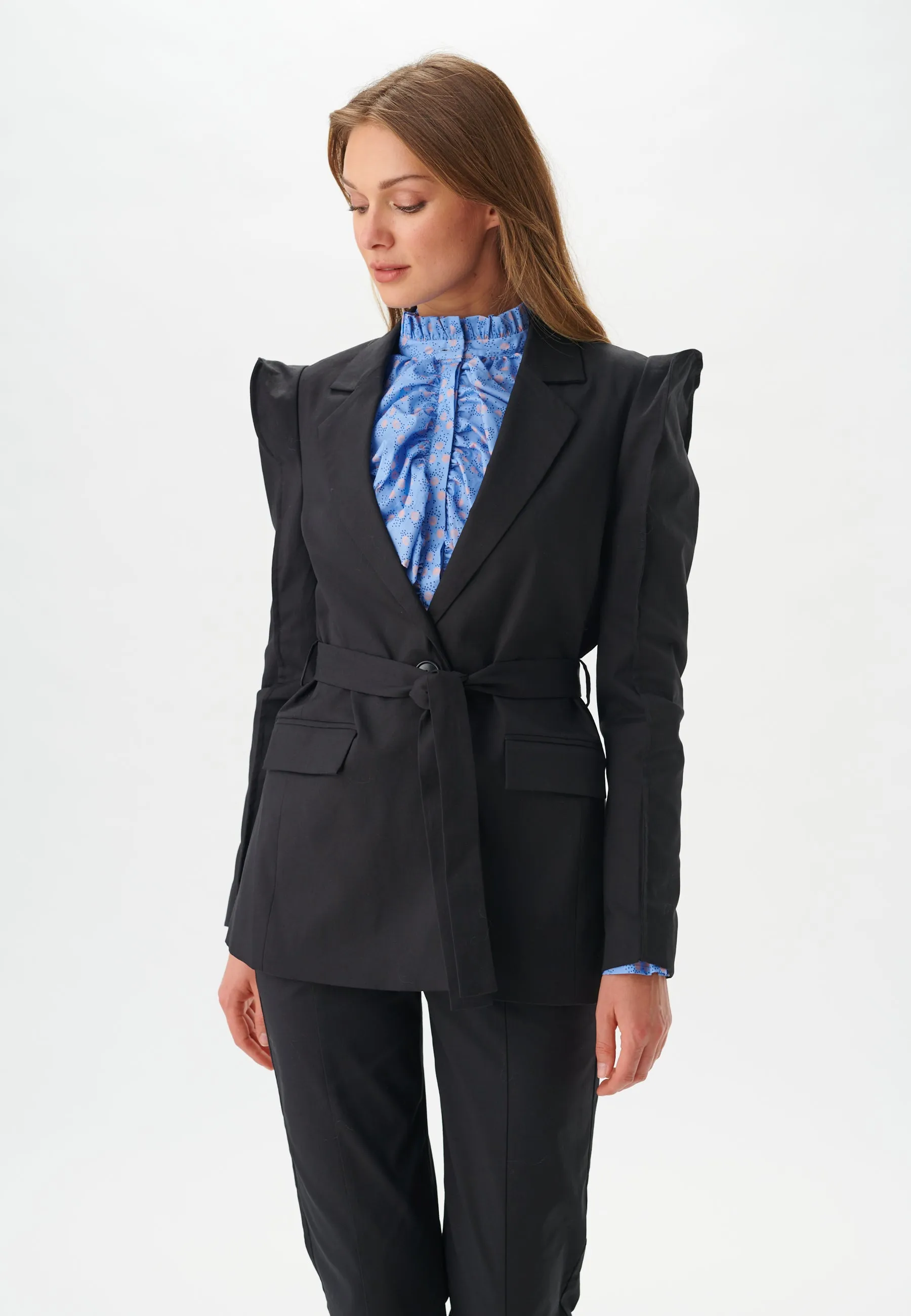 SYLVIA (T)-Black