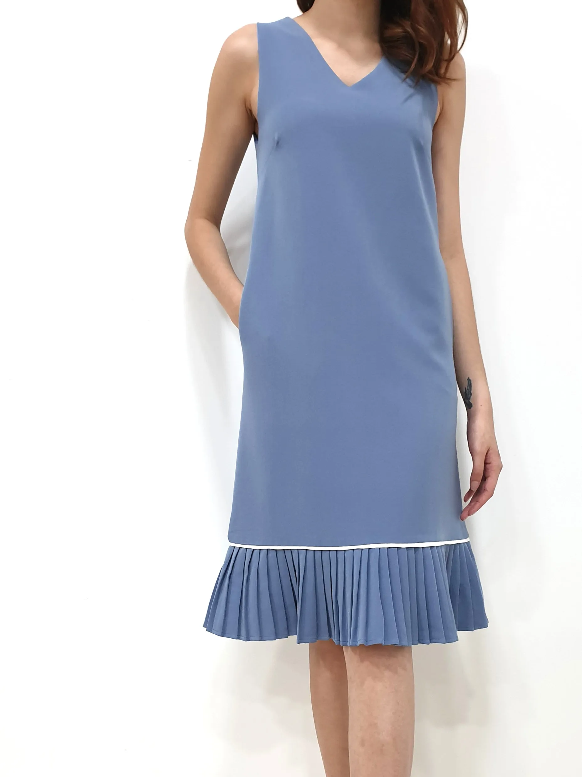 White Trim Pleated Midi - Blue (Non-returnable)