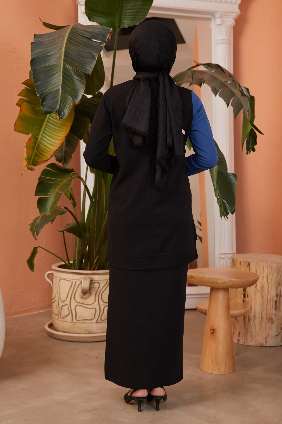 ZRF Women Scuba Skirt Suit - indigo - La Ciotat